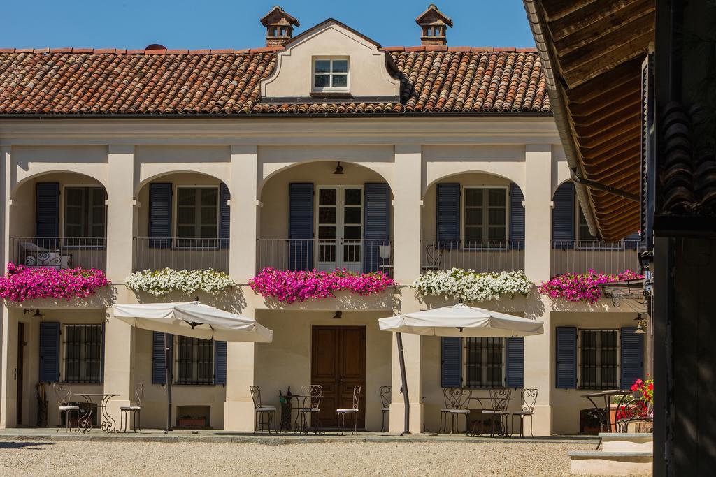 Neviglie Marcarini Agriturismo מראה חיצוני תמונה