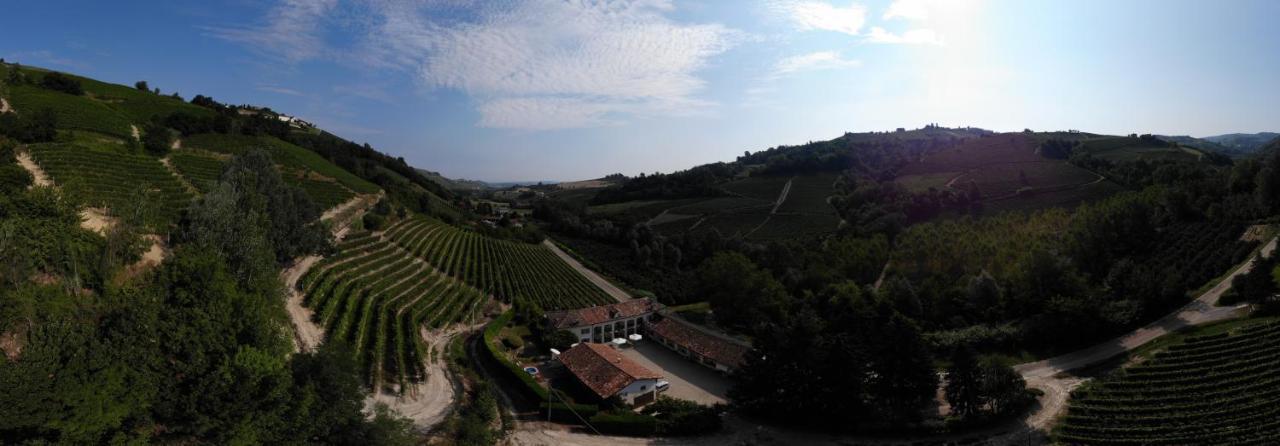 Neviglie Marcarini Agriturismo מראה חיצוני תמונה