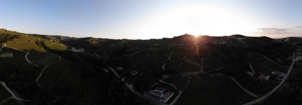 Neviglie Marcarini Agriturismo מראה חיצוני תמונה